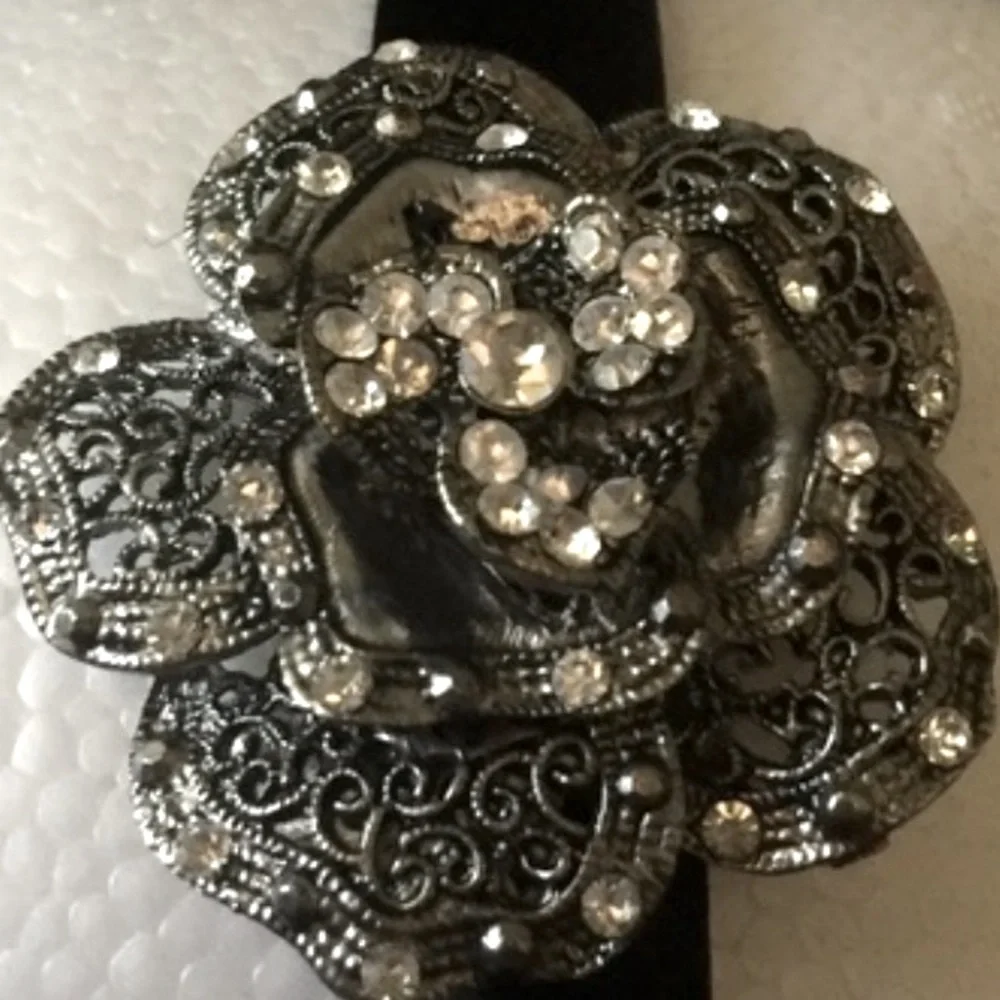Anthropologie ⭐️new⭐️ black