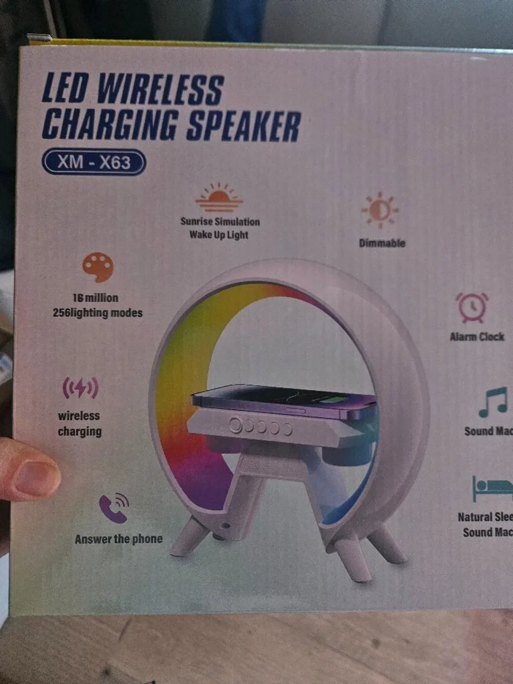 Wireless charging station