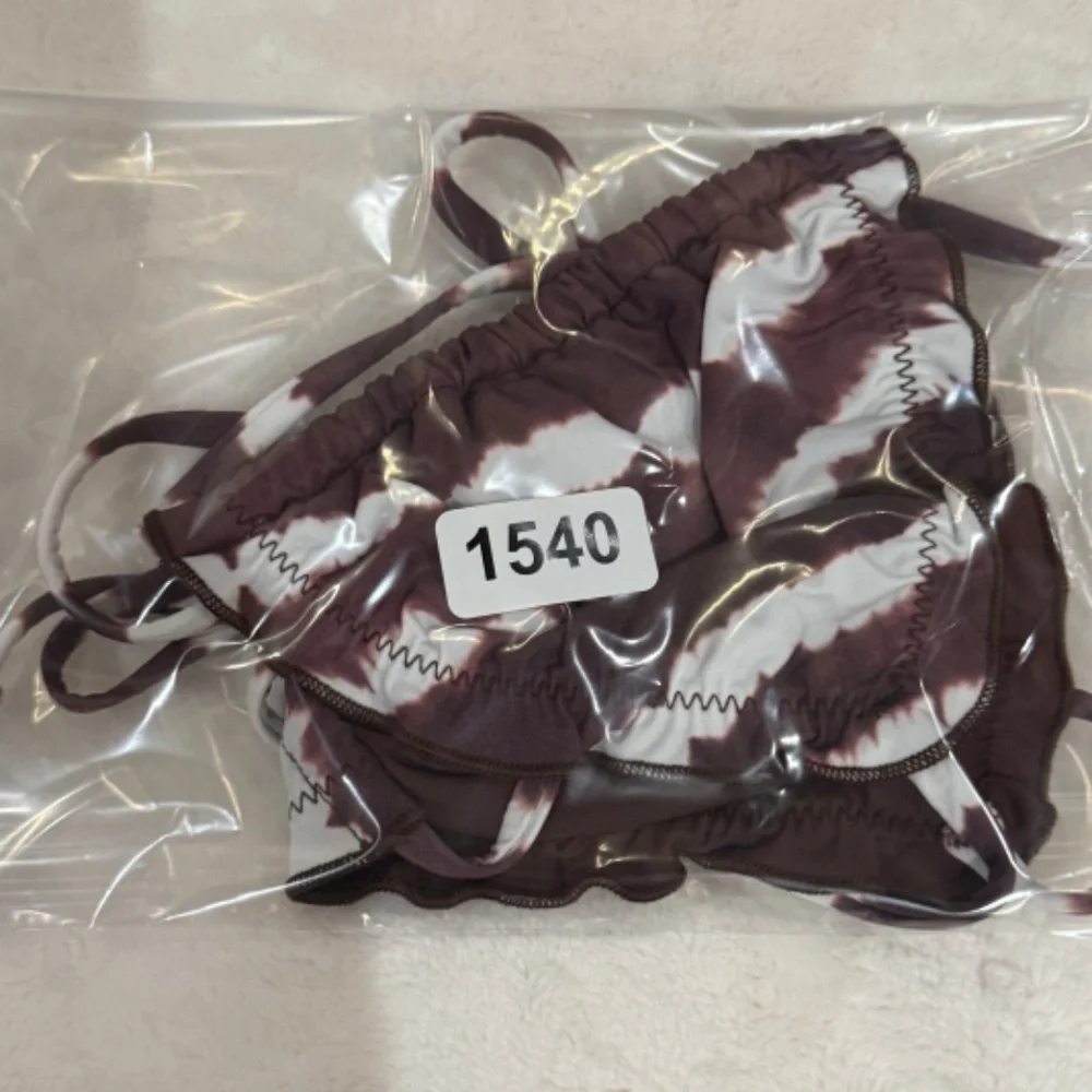 Frankies Bikinis new without