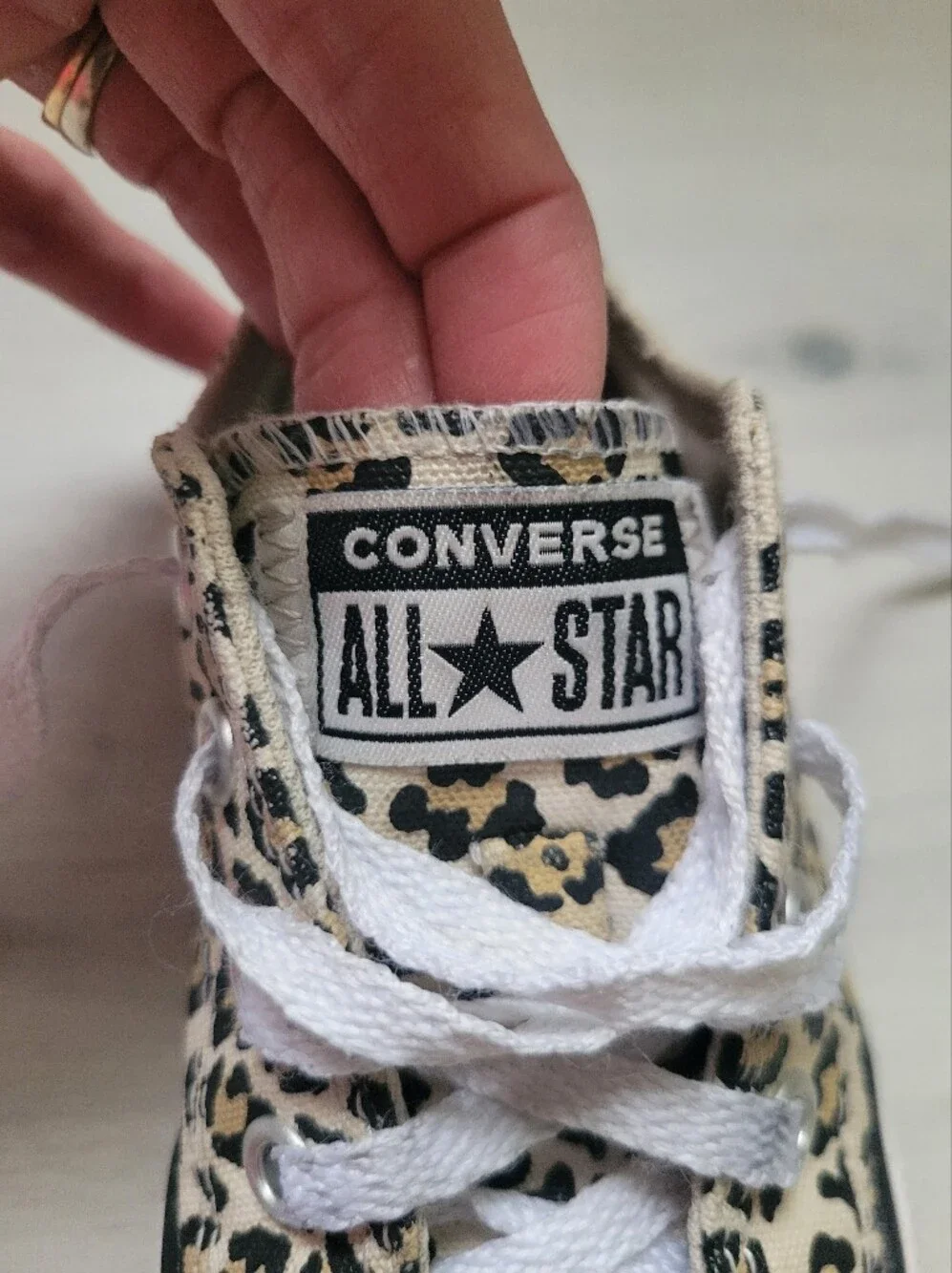 Converse All Star Kids Low-Top Leopard Print Sneakers in Leopard Print Size 11