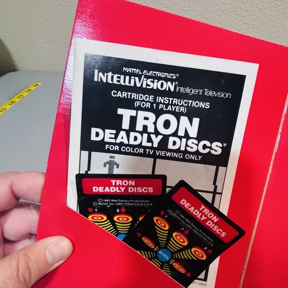 Intellivision Disney Tron Deadly‎ Discs 1982 Video Game Cartridge Mattel Retro