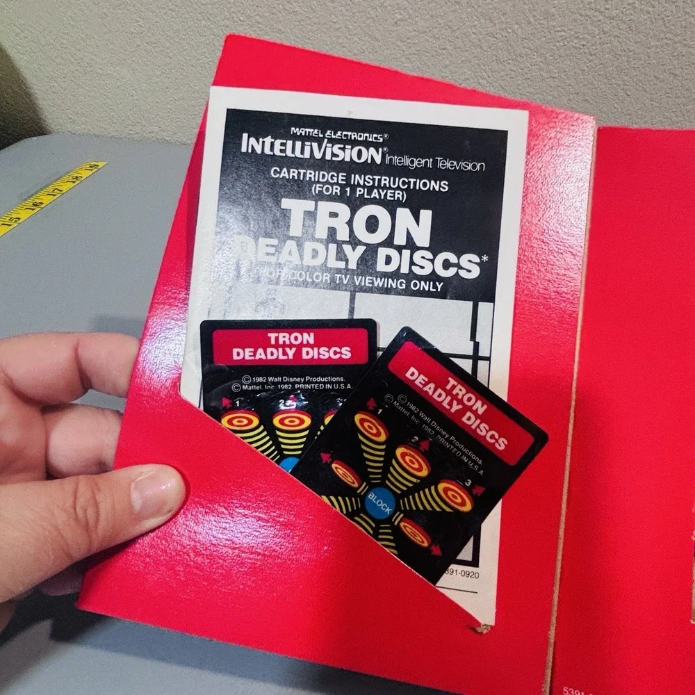 Intellivision Disney Tron Deadly‎ Discs 1982 Video Game Cartridge Mattel Retro