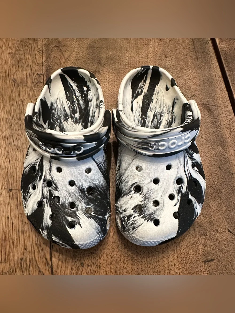 GUC CROCS Kids Black & White Marble Pattern Size C8.