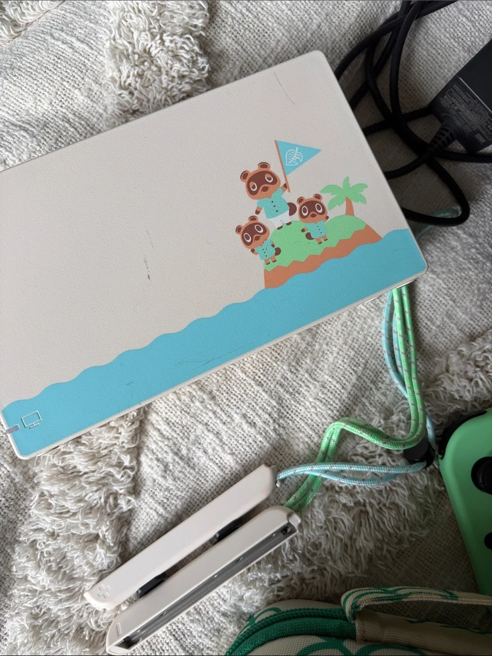Nintendo Switch Console - Animal Crossing: New Horizons Special Edition