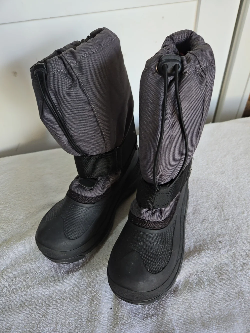 🌨Kamik Kids Snow Boots, Size 1🌨