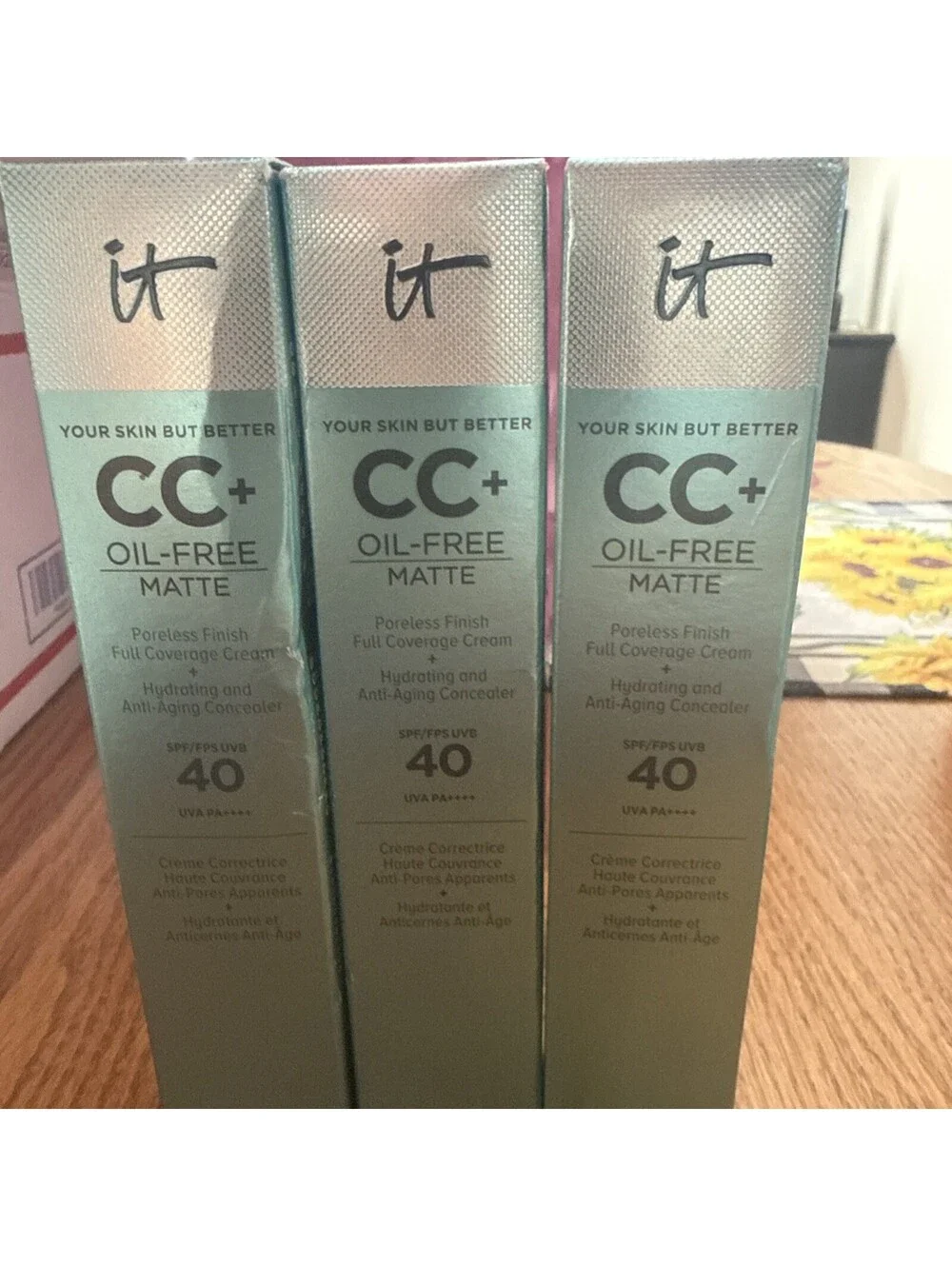 IT Cosmetics it cosmetics