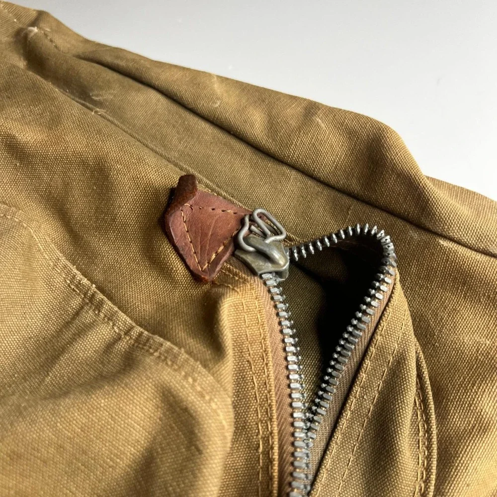 Unbranded vintage military