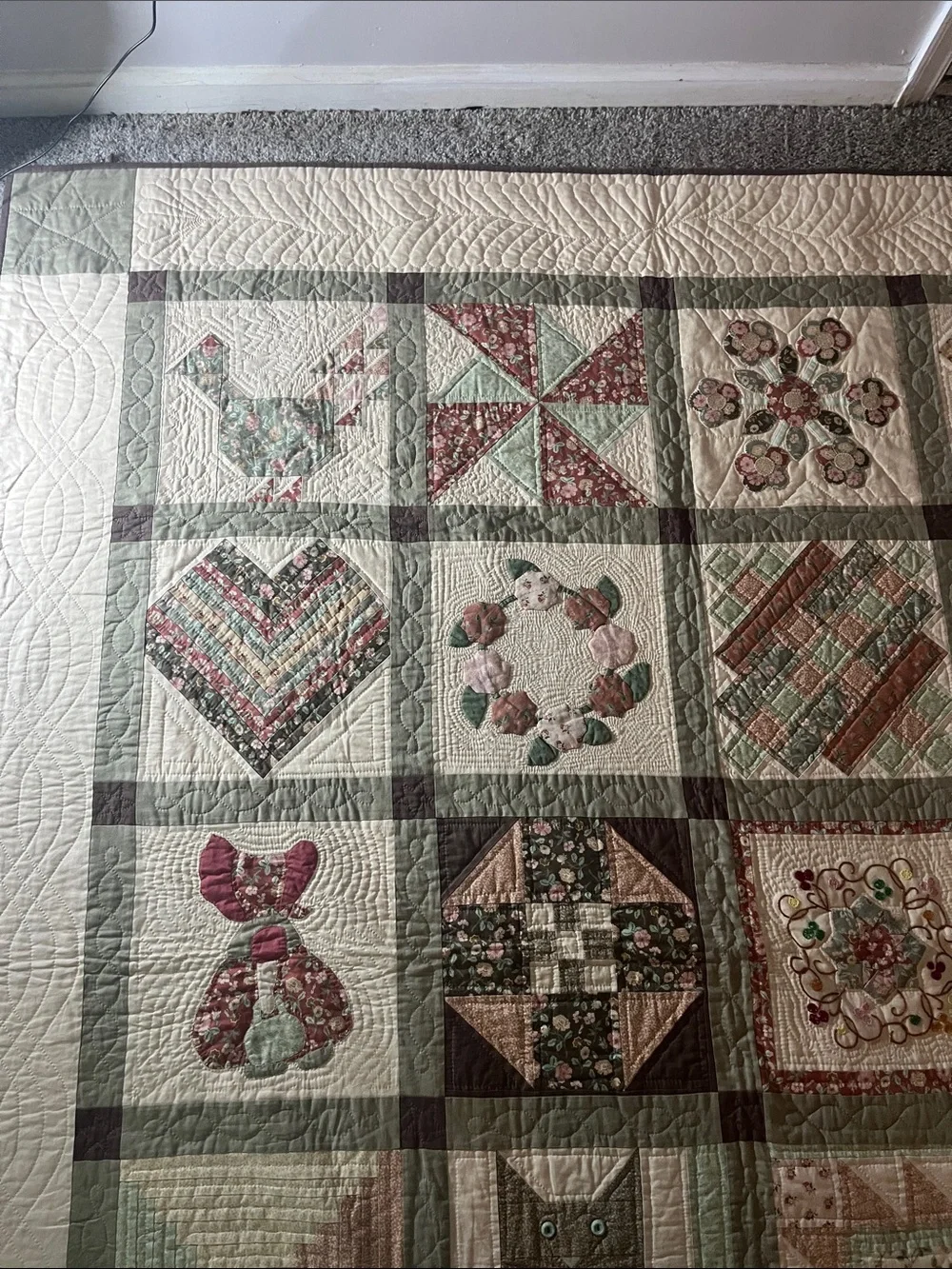 Handmade Delectable Mountains Quilt Guild approx 70