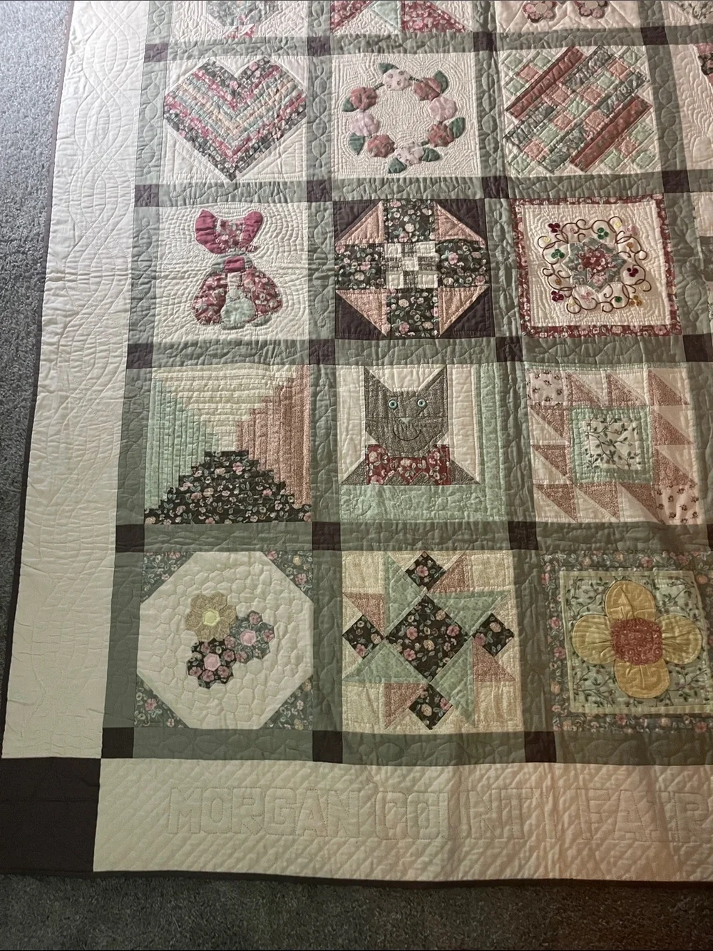 Handmade Delectable Mountains Quilt Guild approx 70