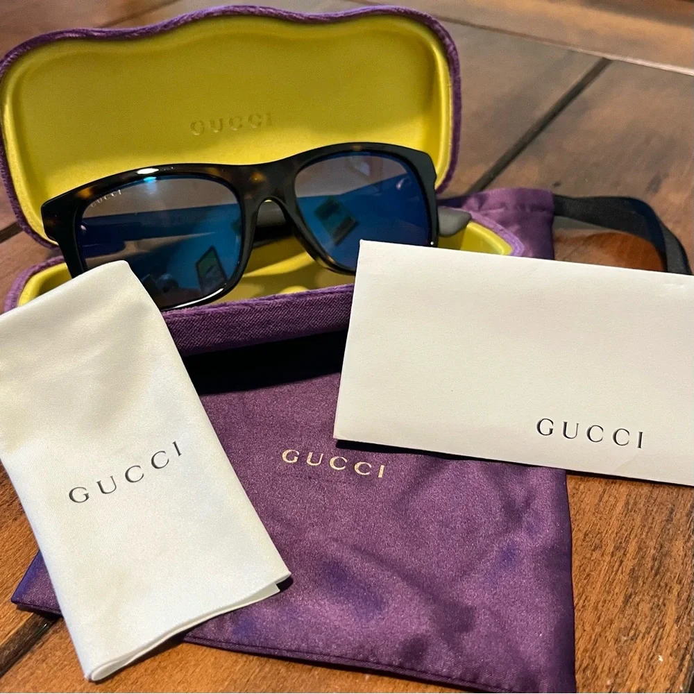 Gucci authentic gg0008s