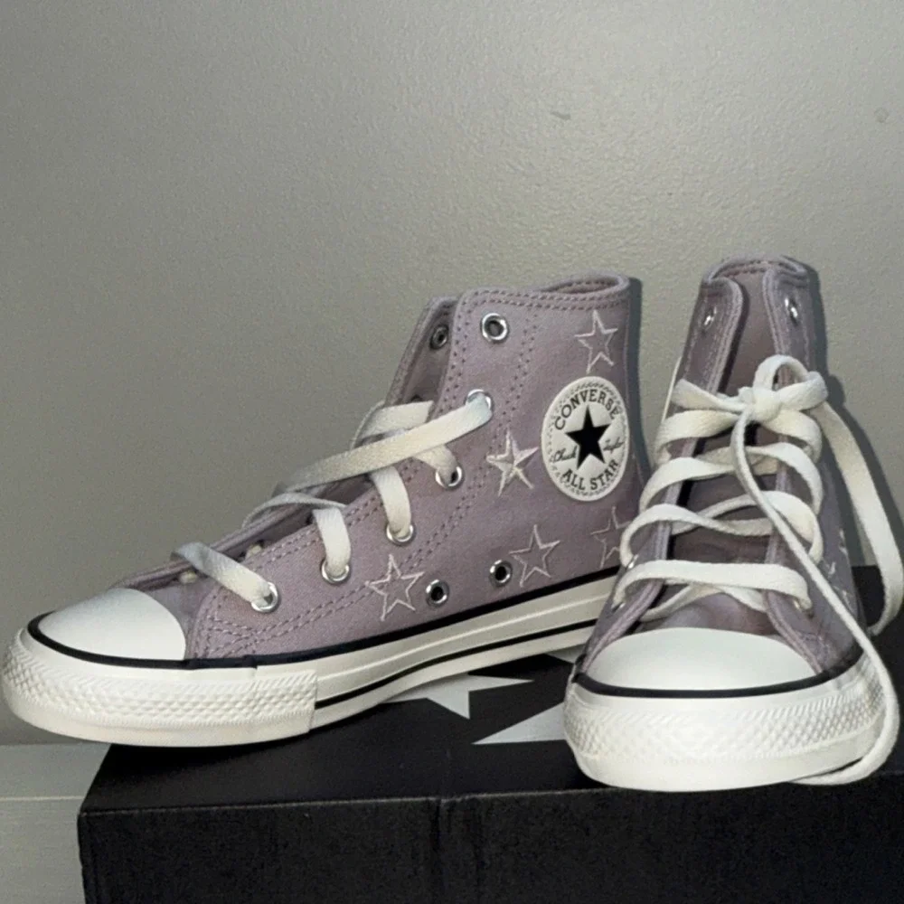 Converse outsole like