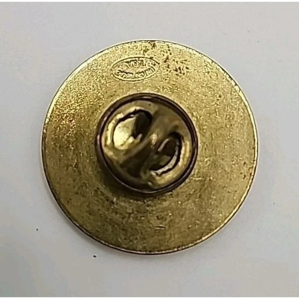 N/A pin lapel