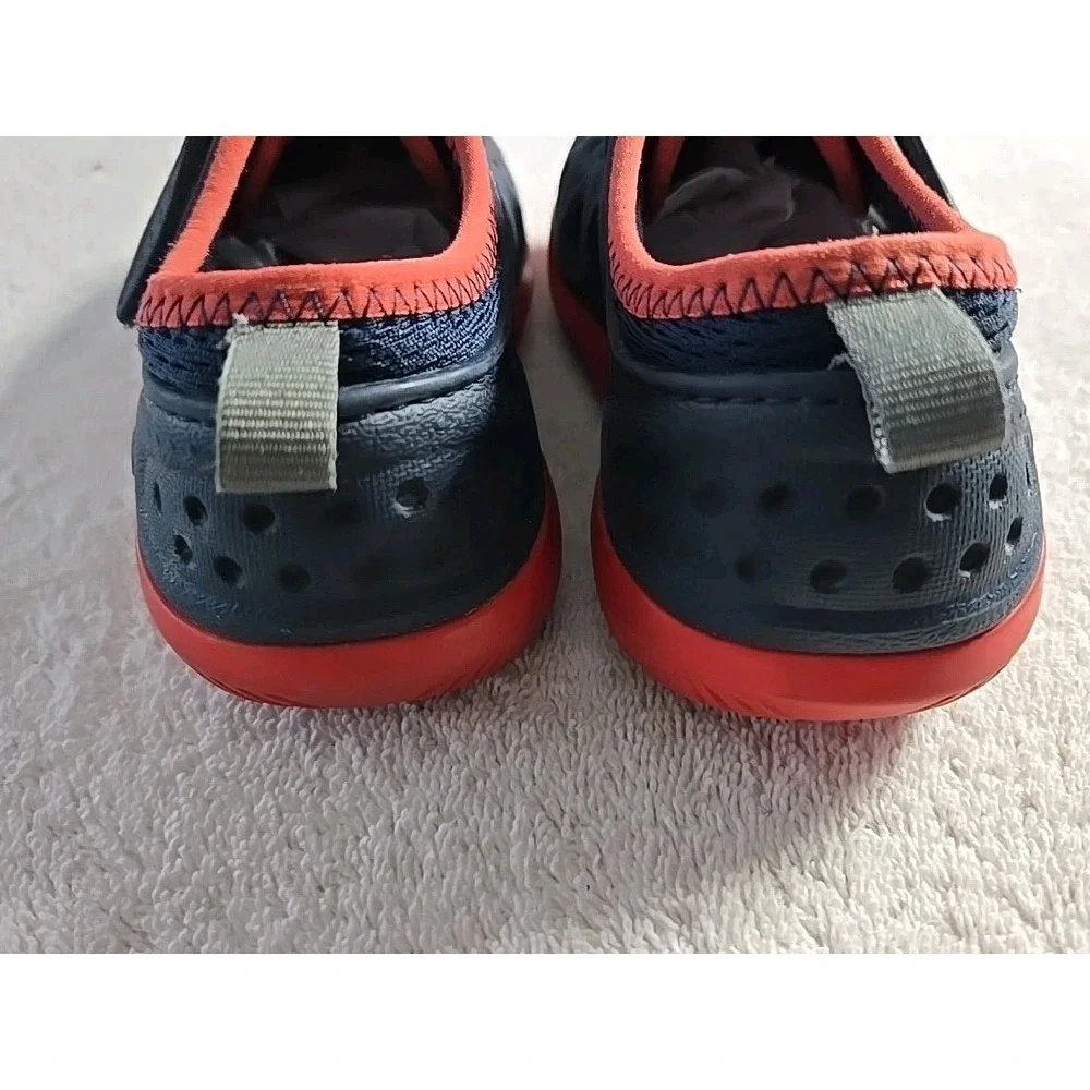 CROCS product pair