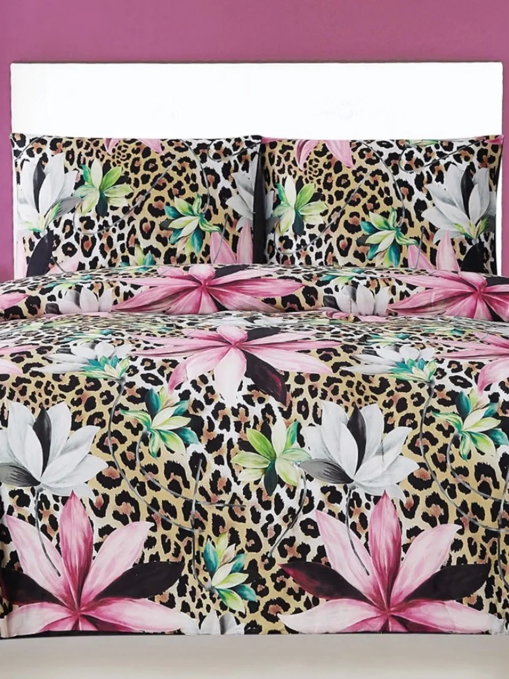 Christian Siriano glam shipper