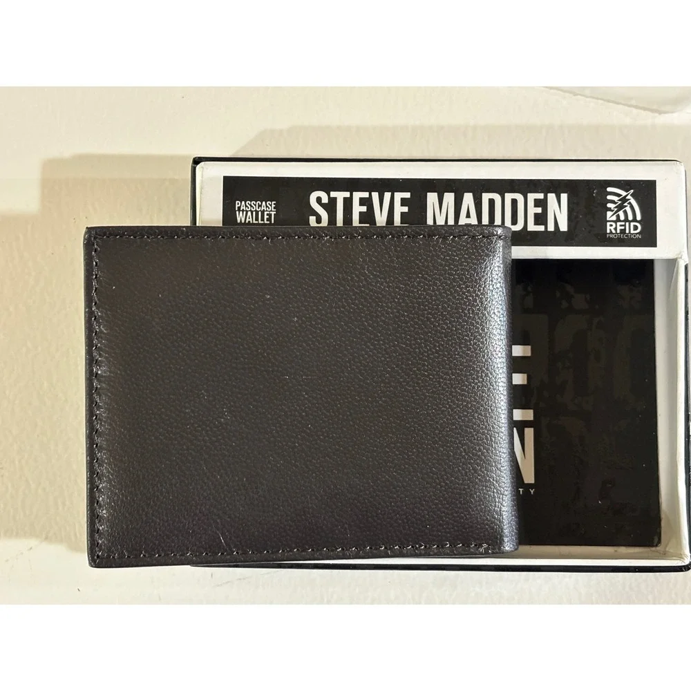 Steve Madden Mens Brown Genuine Leather RFID Blocking Passcase Bifold Wallet