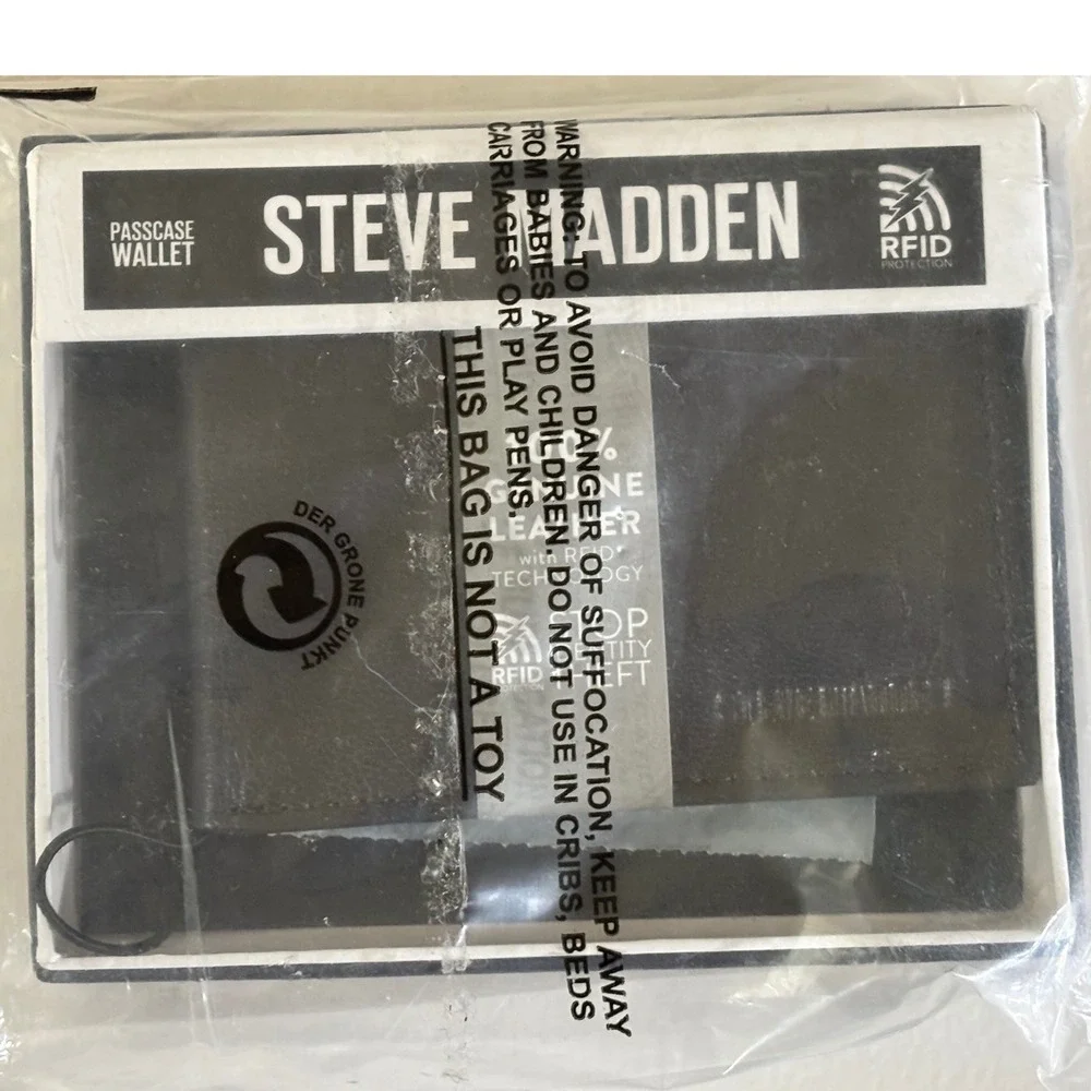 Steve Madden Mens Brown Genuine Leather RFID Blocking Passcase Bifold Wallet