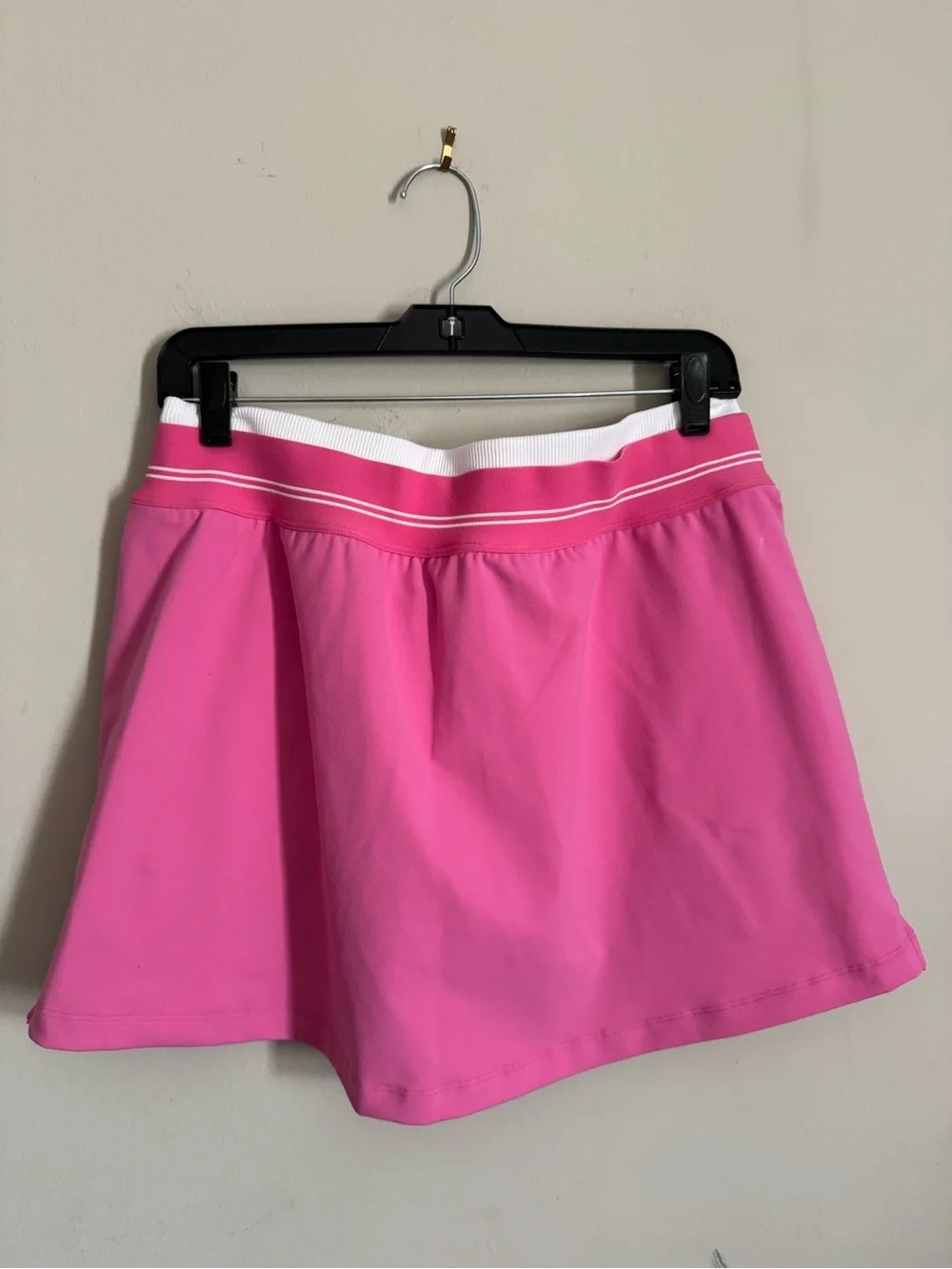 ALO Yoga bright pink