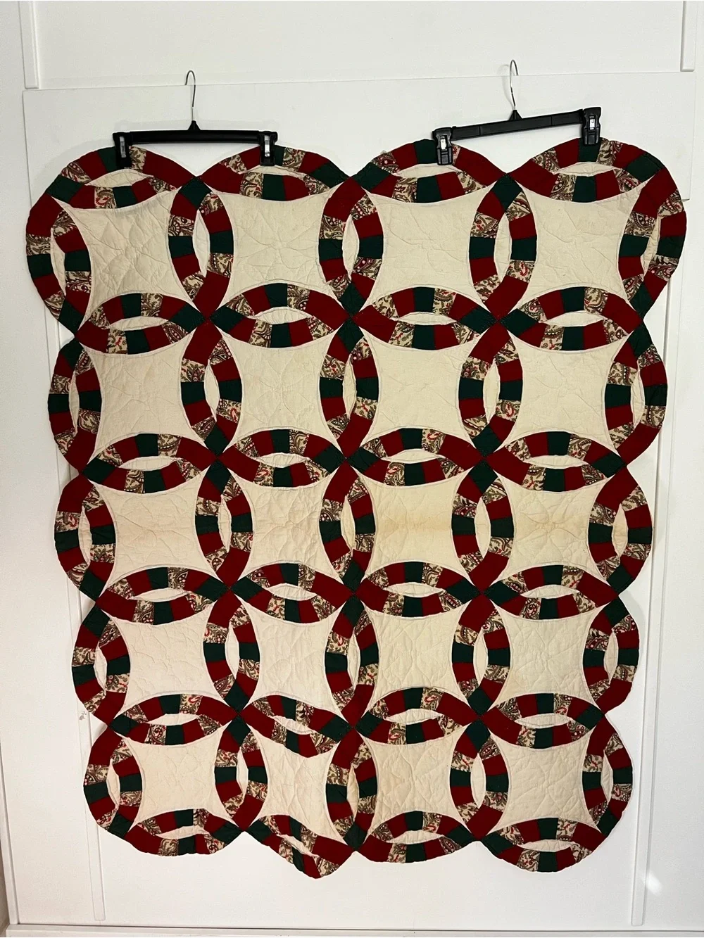 Vintage-Style Cream, Red and Green Double Wedding Ring Quilt