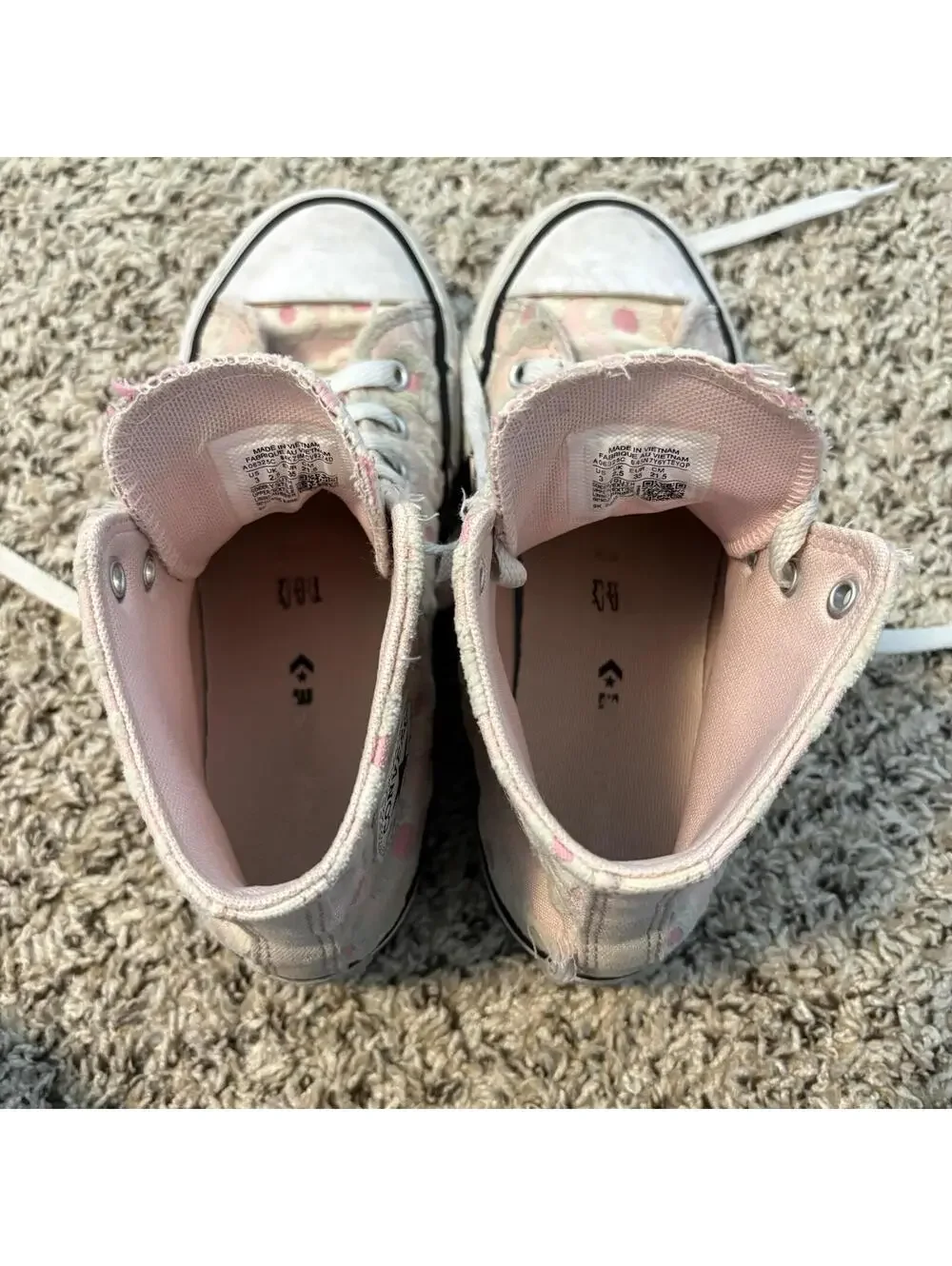 Converse gently used
