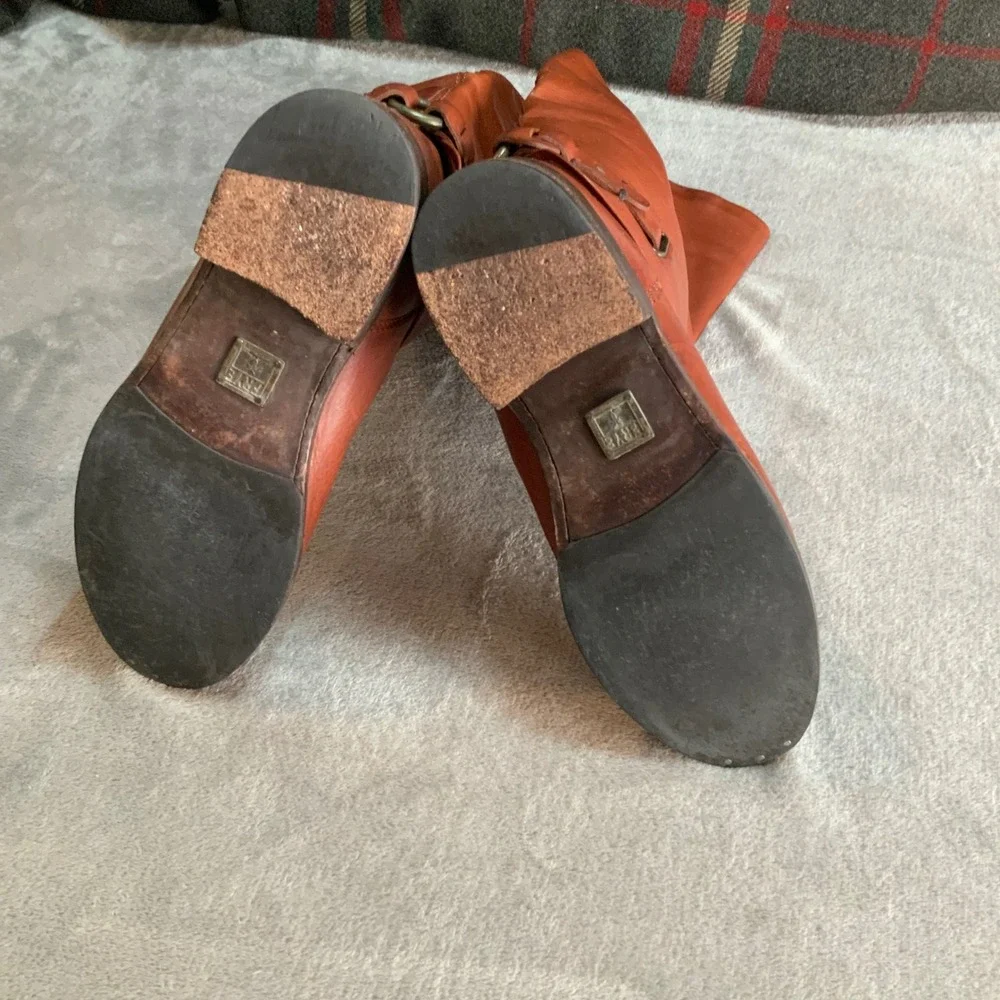 Frye shirley over