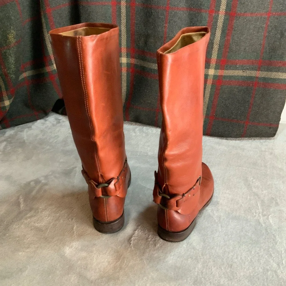 Frye shirley over