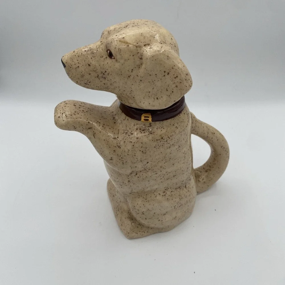 Vintage‎ Dog Teapot Ceramic Glazed Paw Spout Beige Brown Labrador 7.5x5