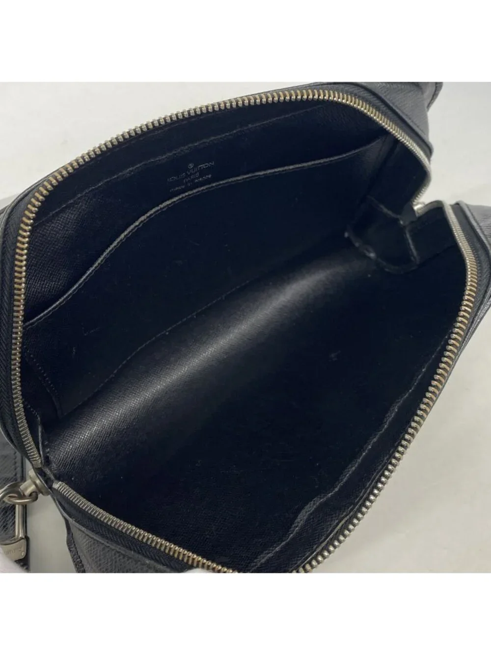 Louis Vuitton odors accessories man