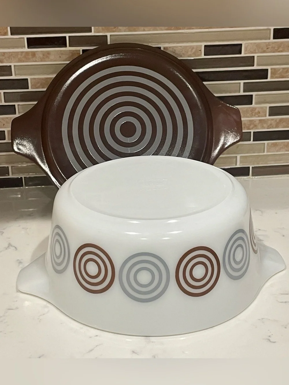 Pyrex rare radiant