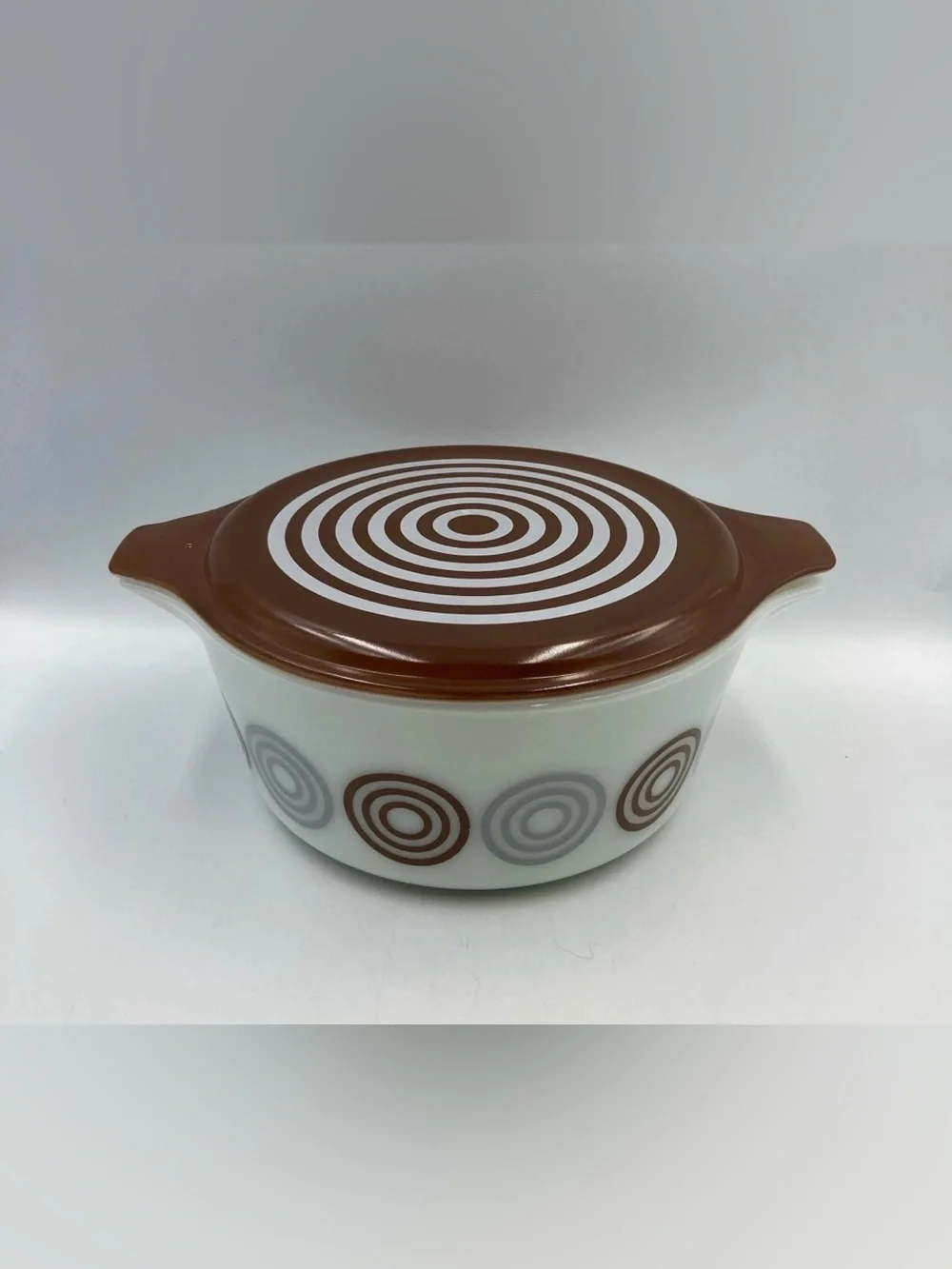 Pyrex rare radiant
