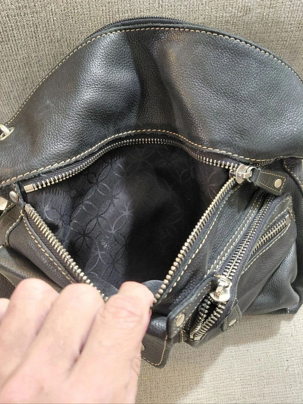 Fossil compact black