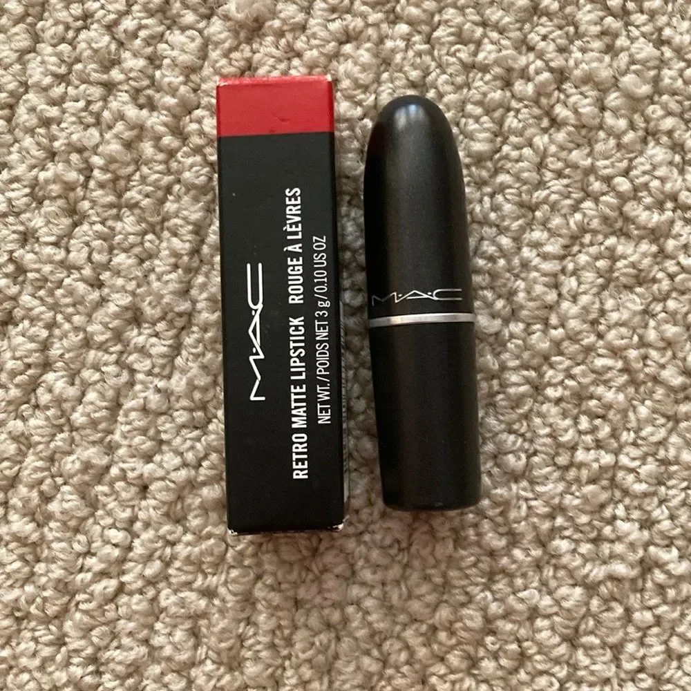 MAC Cosmetics bundle this