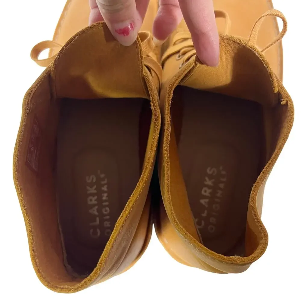 Clarks clean delivers color