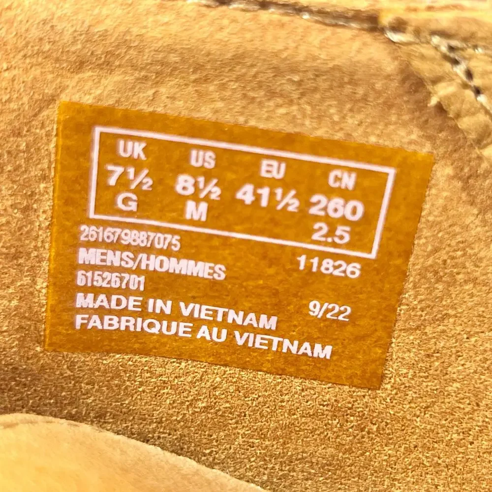 Clarks versatile chukka
