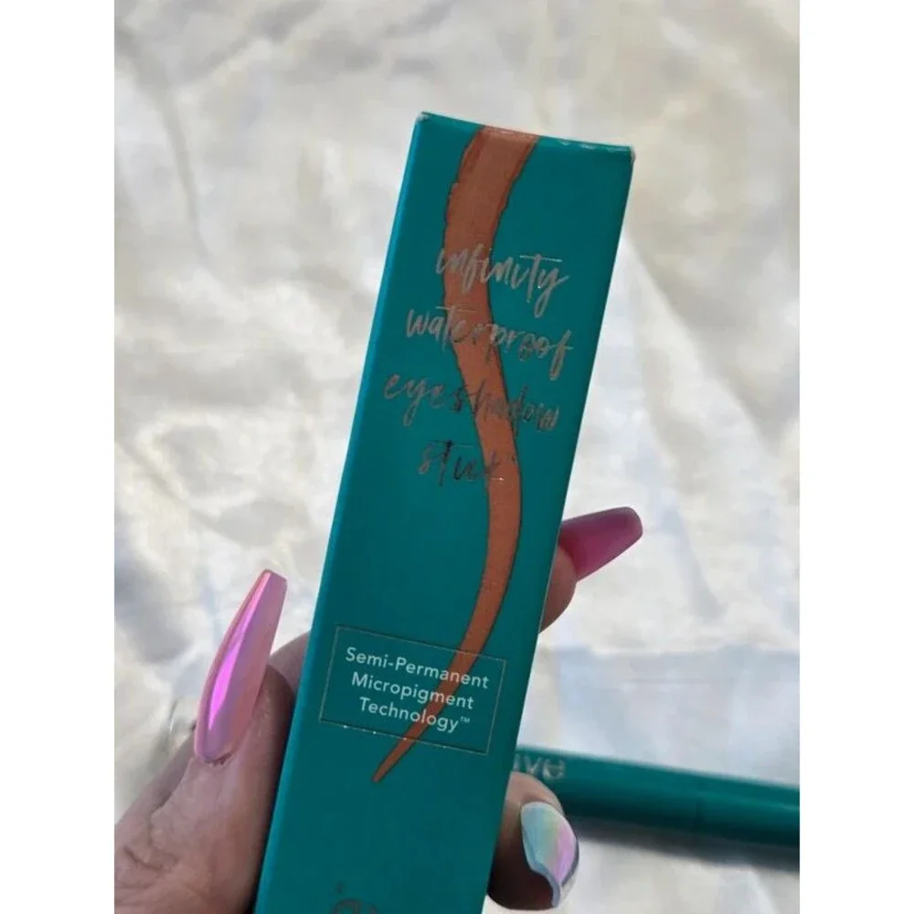 Thrive Infinity Waterproof Eyeshadow Stick - Gailon (terracotta matte)