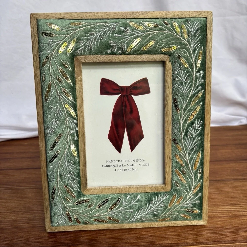 Handcrafted Beaded Fabric Sequin Green Gold Picture‎ Frame 4x6