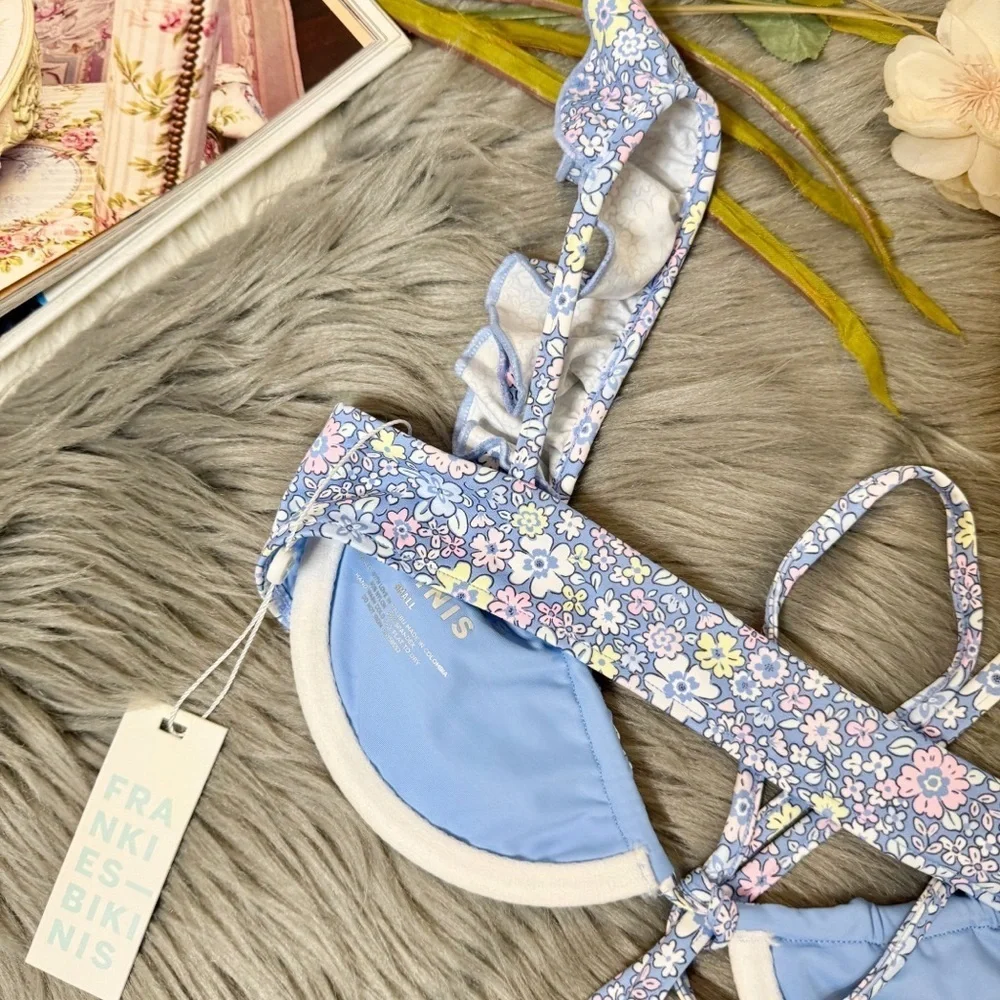 Frankies Bikinis bust 14”