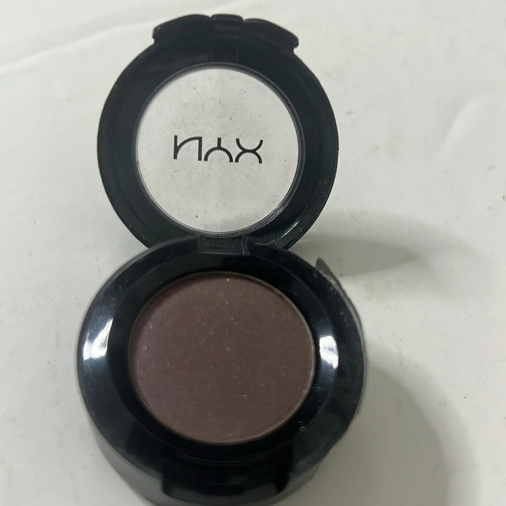 NYX hot single
