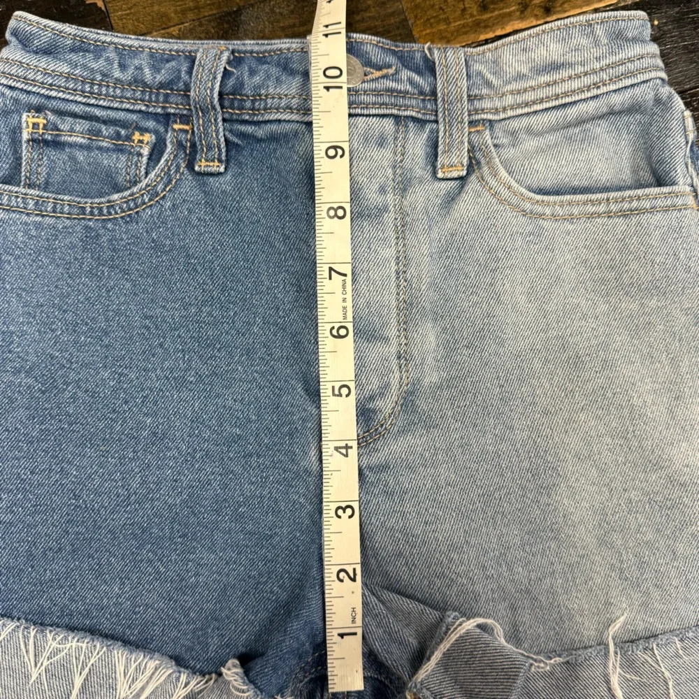 Hollister ultra high