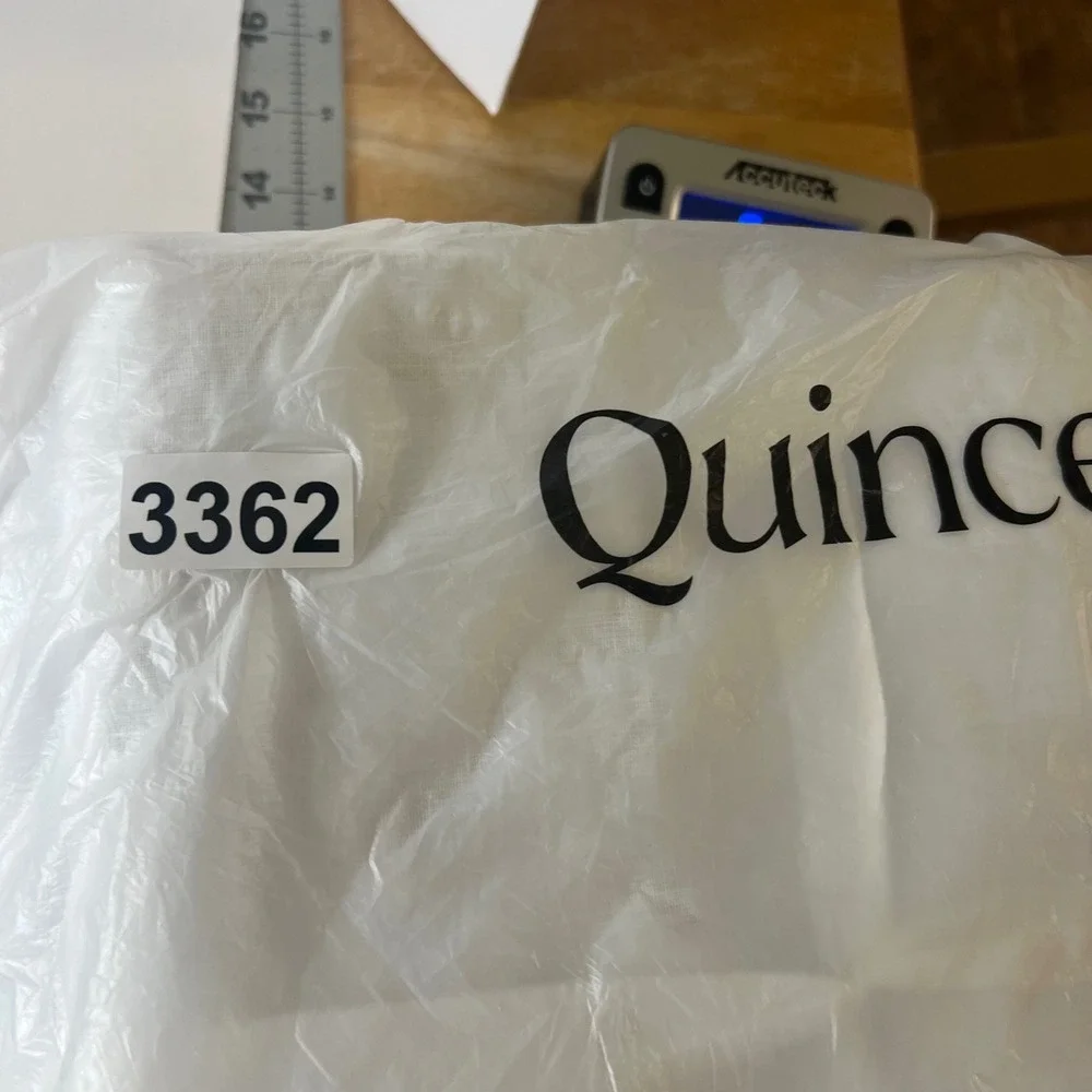 Quince sun features