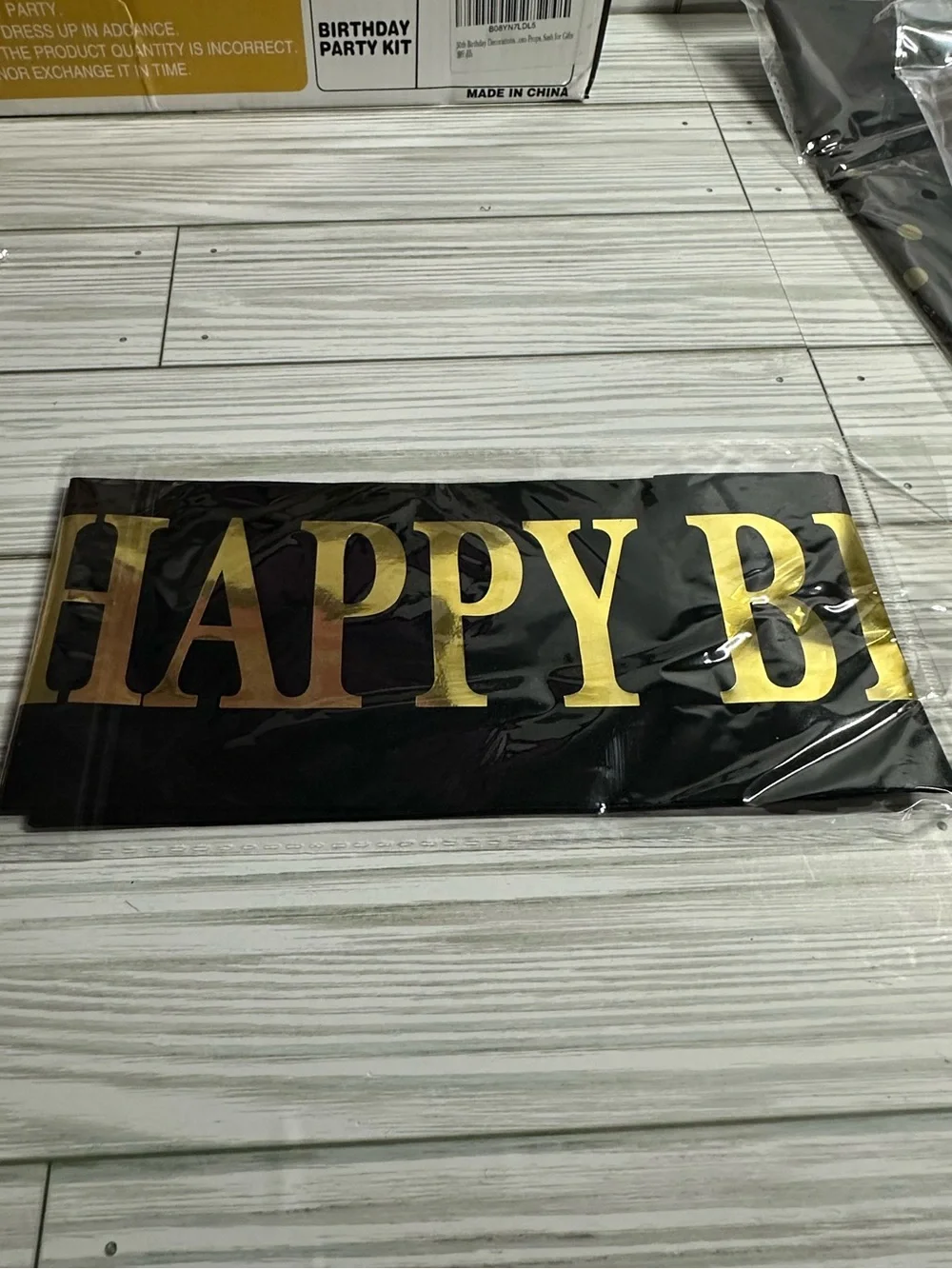 N/A includes tablecloth