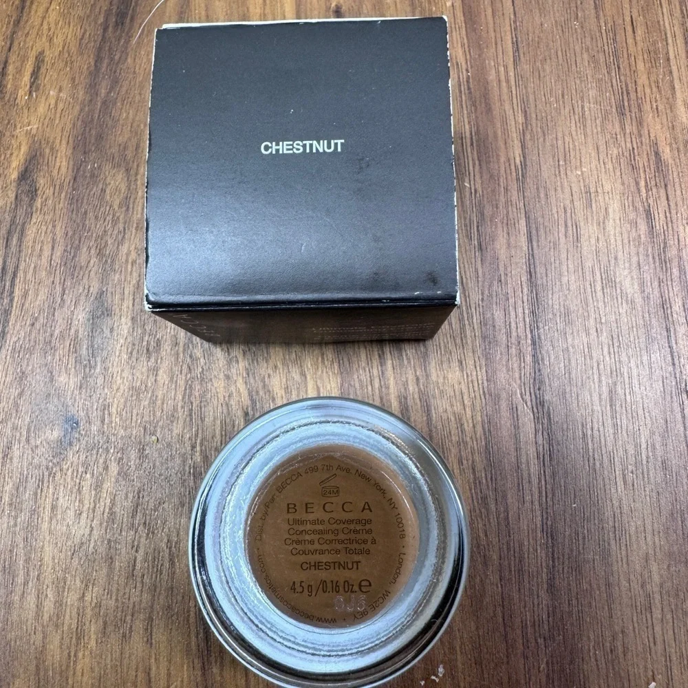BECCA Ultimate Coverage Concealing Creme 0.16 oz. Chestnut New in Box NIB