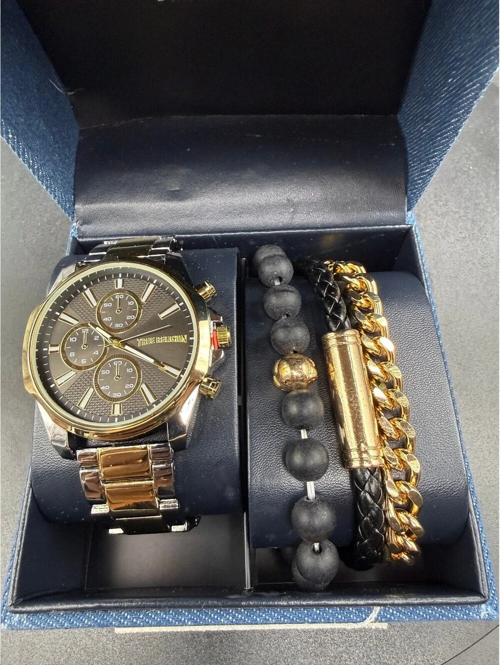 True Religion analog design chain