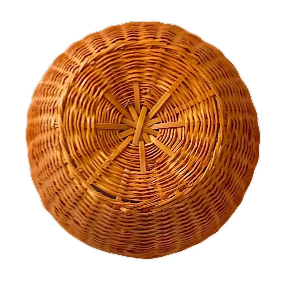 Vintage wicker apple