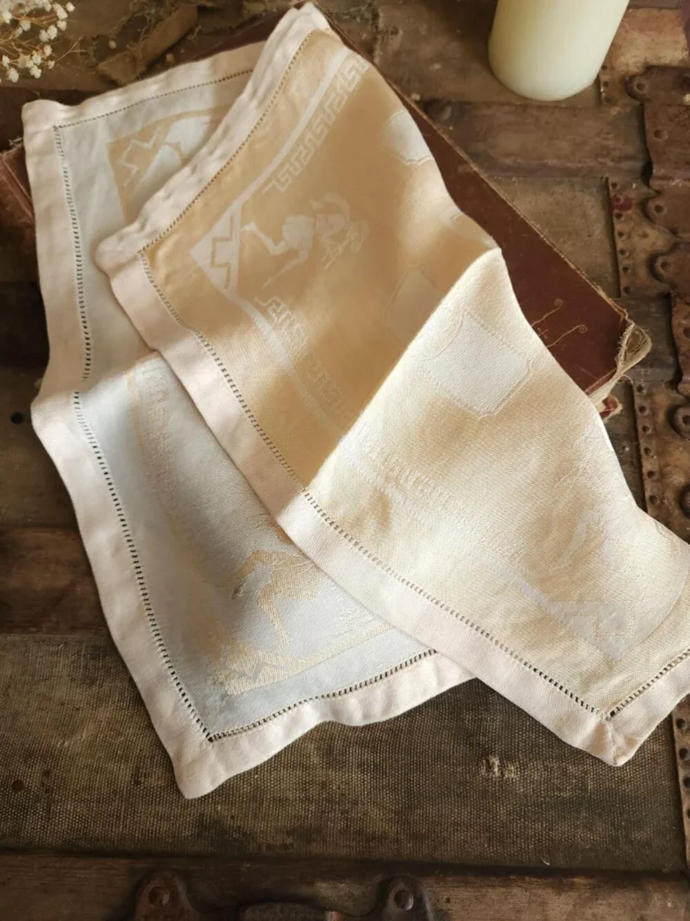 Vintage charming napkin