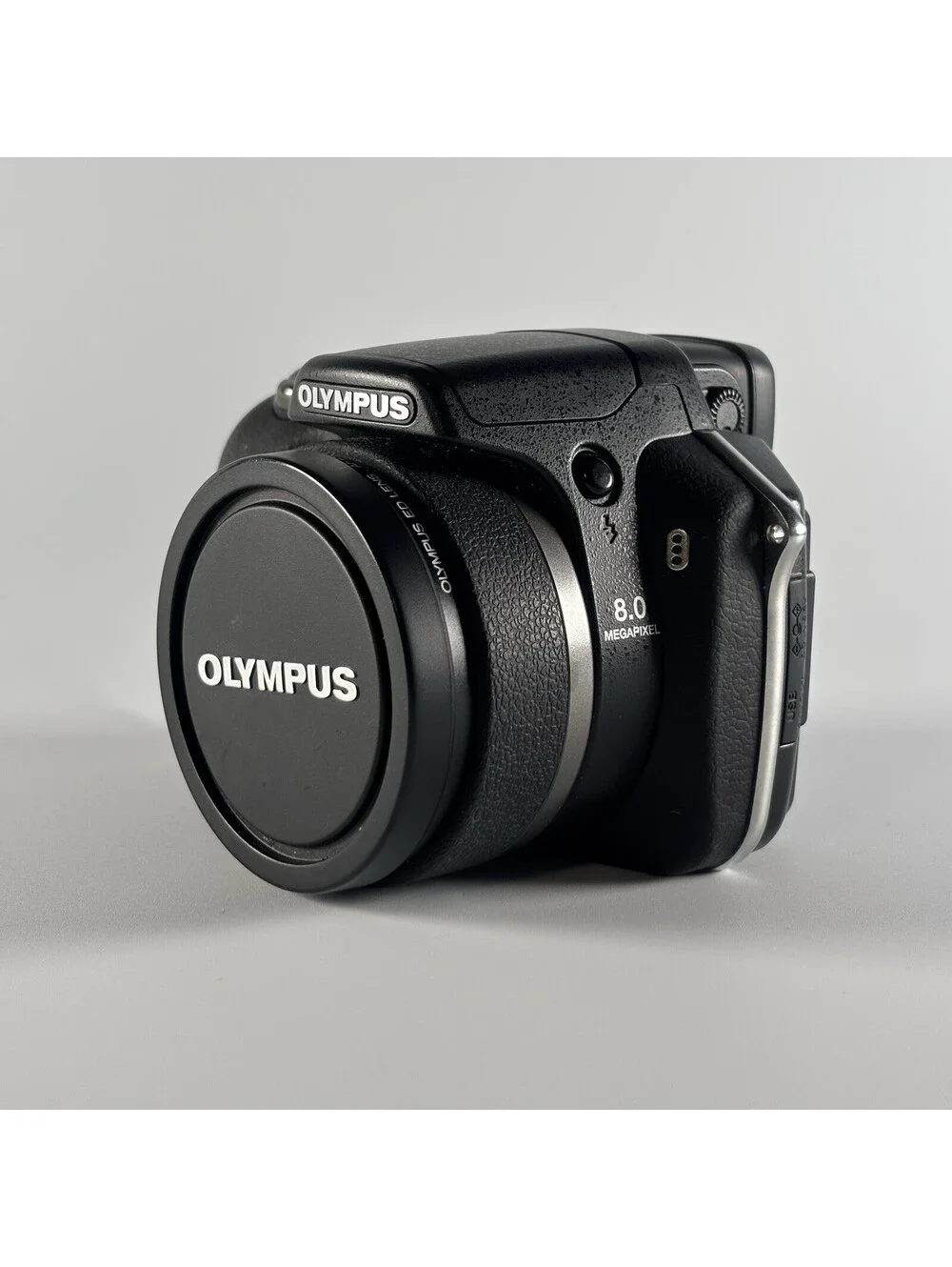 Olympus SP-560UZ 8.0MP Digital Camera Point & Shoot For PARTS / REPAIR Corroded