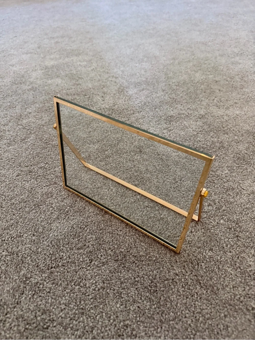 N/A sleek gold