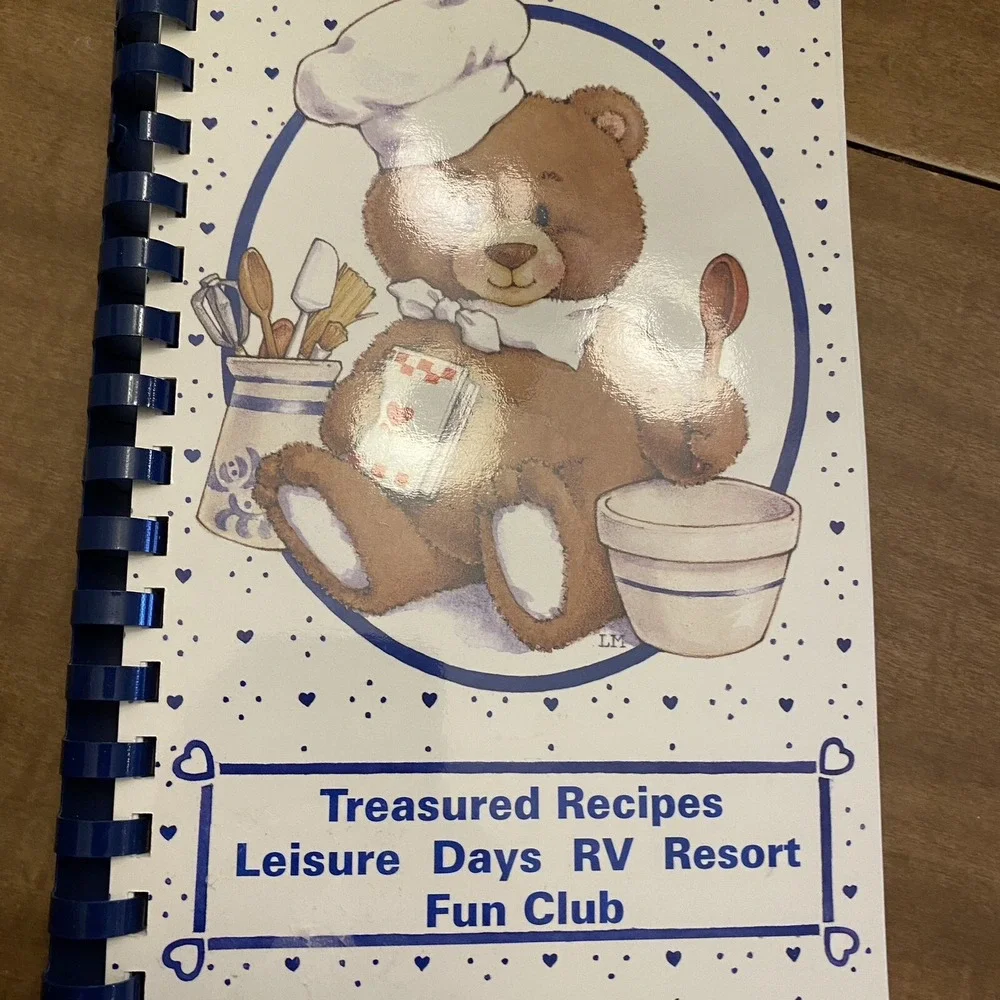 VTG Treasured Recipes Leisure Days RV Resort Fun Club Regional Cookbook Comb
