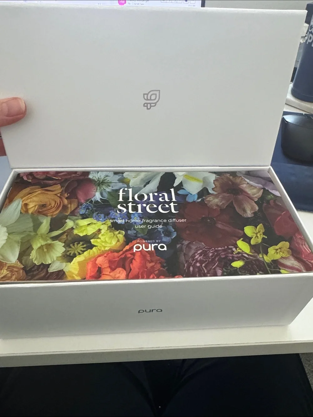 Pura Scents packaging set street