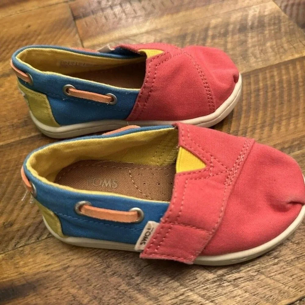 Toms toddler size