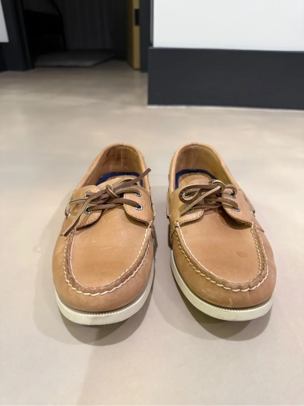Sperry gently used